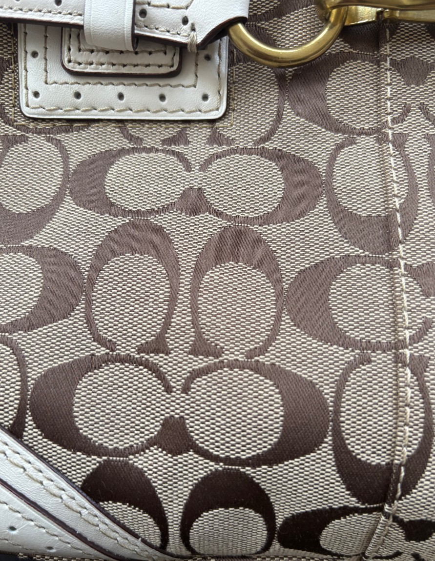 COACH 2011 HAMPTON SIGNATURE CARRYALL TOTE BAG