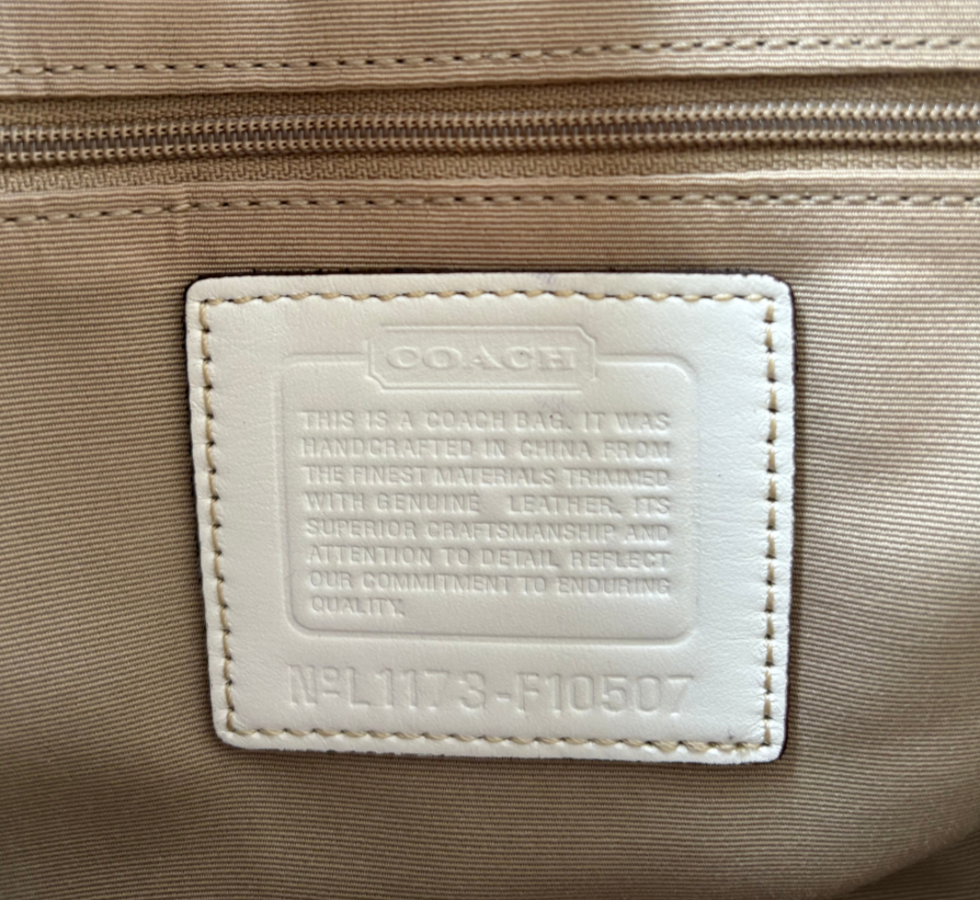 COACH 2011 HAMPTON SIGNATURE CARRYALL TOTE BAG