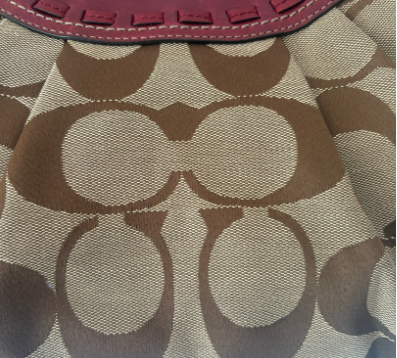 COACH 2008 ERGO PLEATED SIGNATURE KISS-LOCK BAG
