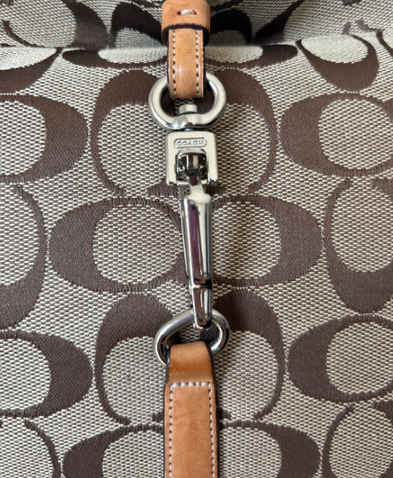 COACH 2002 SIGNATURE CLIP HOBO BAG
